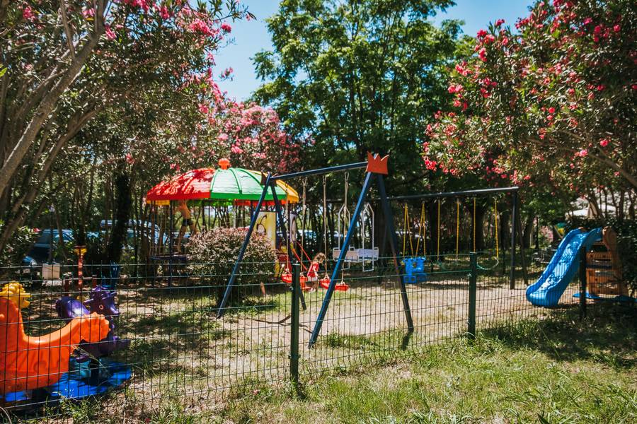 Dječija igraonica i otvoreno igralište  - image 12
